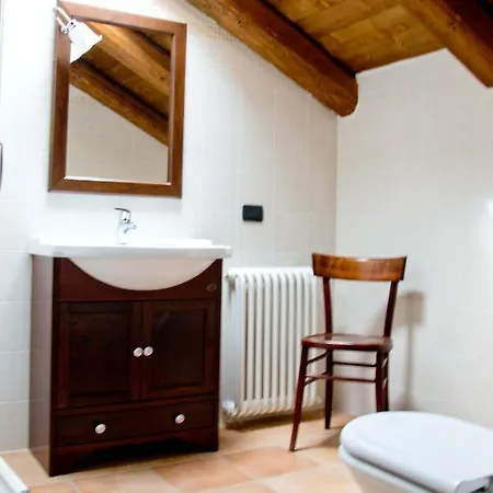 Bed & Breakfast Monbertola Govone