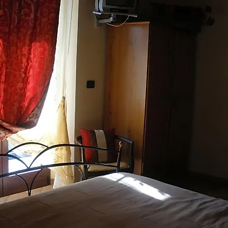 Bed & Breakfast Monbertola 3*
